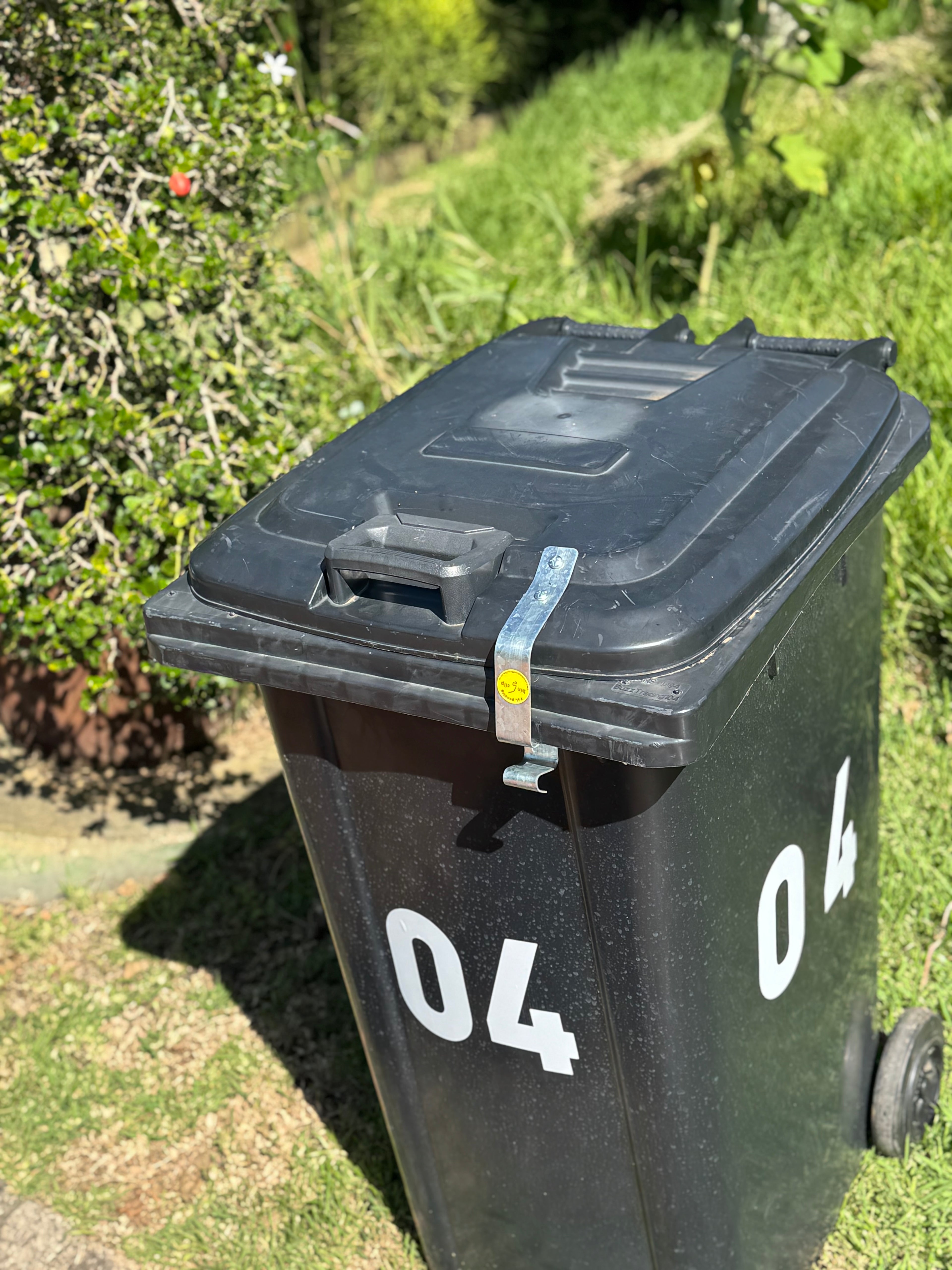 Baboon Proof Bin Clip