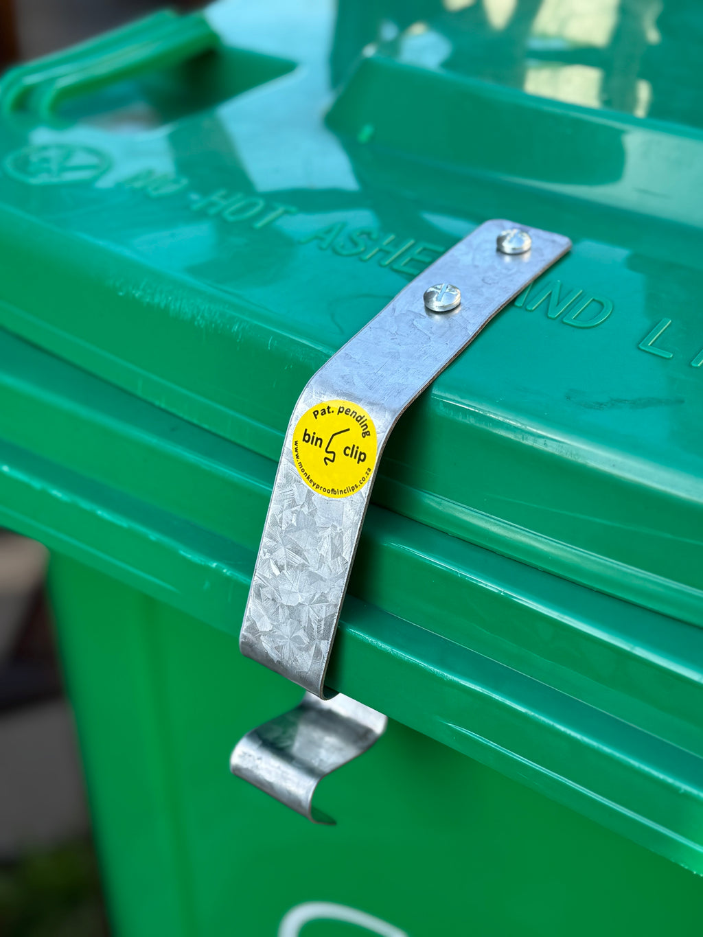 Baboon Proof Bin Clip